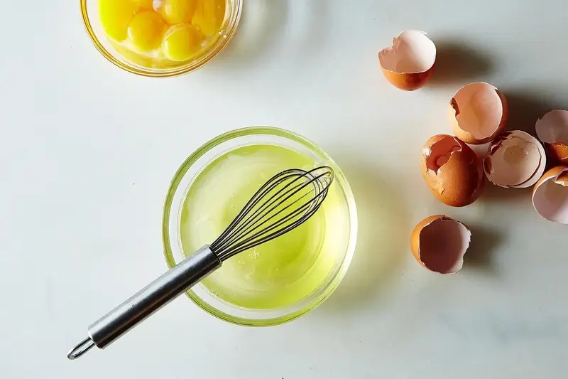 Trị Nám Da Bằng Trứng Gà Có Thực Sự Hiệu Quả 3 Trị Nám Da Bằng Lòng Trắng Trứng Gà – Cách Đánh Bông Lòng Trắng Để Làm Mặt Nạ Sáng Da Mờ Nám