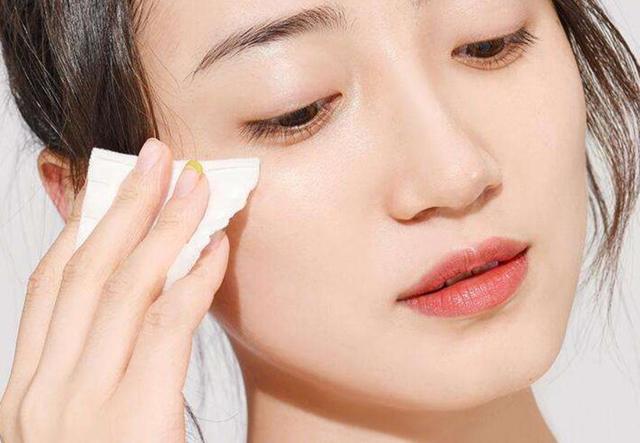 chọn toner sử dụng phù hợp với từng loại da
