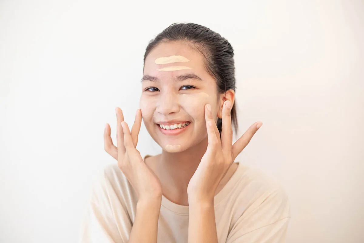 Kem Chống Nắng Bảo Vệ Da Khỏi Ô Nhiễm Không Khí Và Tia Uv