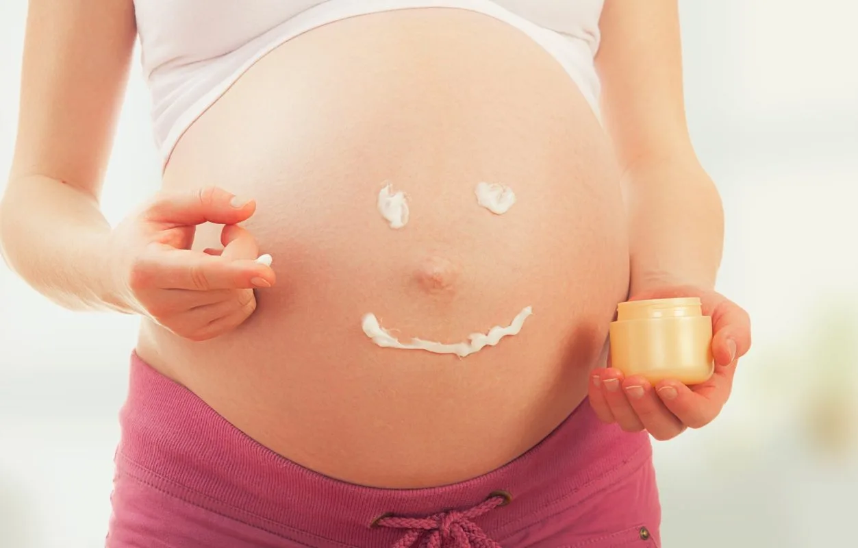 Tại Sao Bà Bầu Cần Chọn Mỹ Phẩm An Toàn?