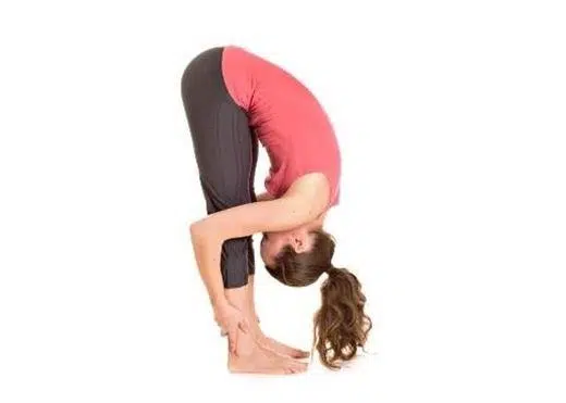Tư Thế Yoga Đứng Gập Người (Uttanasana)