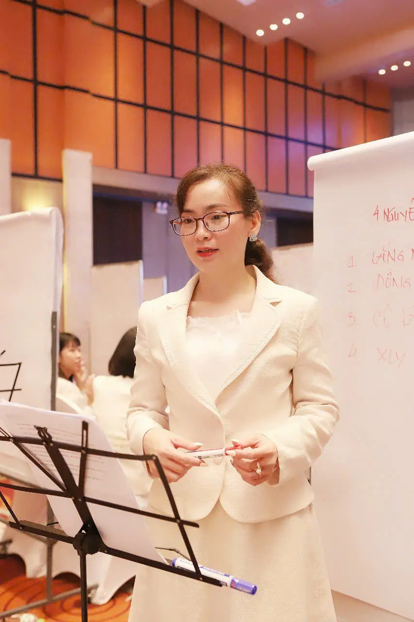 Diễn Giả Vũ Thị Trà My Chia Sẻ Kiến Thức Thẩm Mỹ