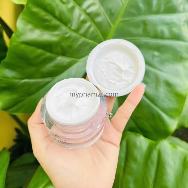 Kem Alpha Arbutin Melora Lumi Hũ Mở Nắp Thấy Kem Trắng