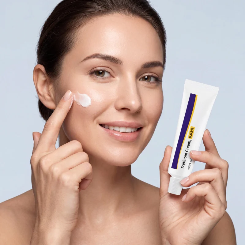 Chất Kem Tretinoin Và Kết Cấu Mỏng Nhẹ Khi Thoa